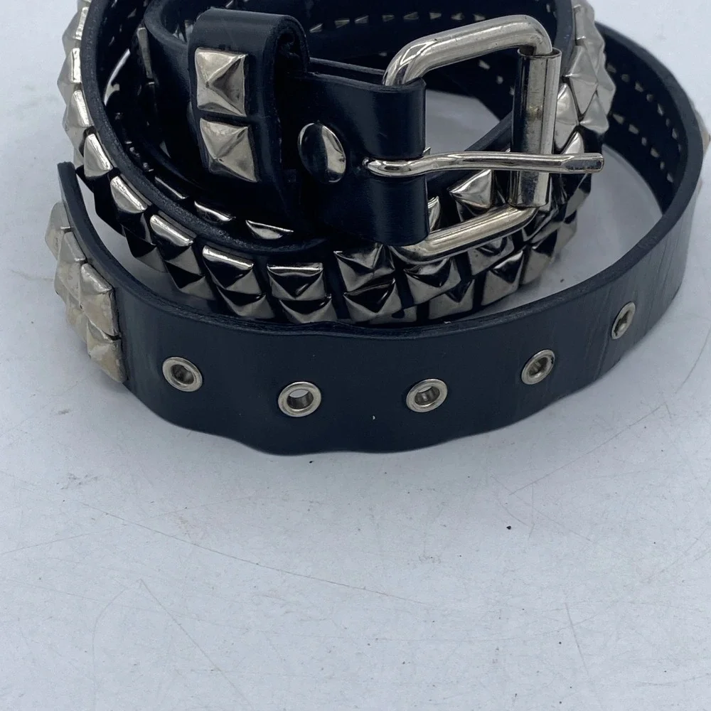 VTG Hot Topic Belt Unisex 46 Black Pyramid Studded Goth Rockabilly Grunge Y2K